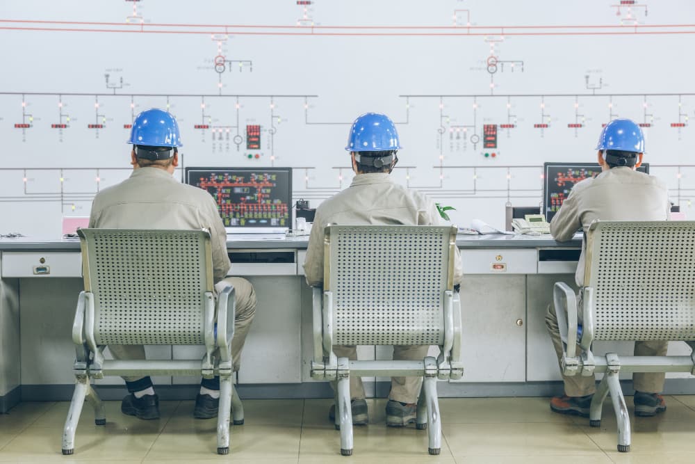 SCADA vs DCS vs PLC: Panduan Lengkap Perbedaan Sistem Otomasi Industri di Batam