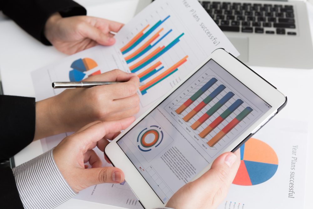 How Real-Time Sales Data from POS Systems Helps Owners Make Better Decisions