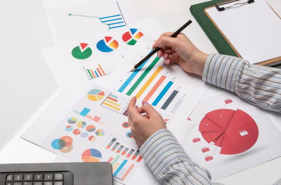 How to Use ERP Reports to Forecast Demand and Reduce Overstock in Batam