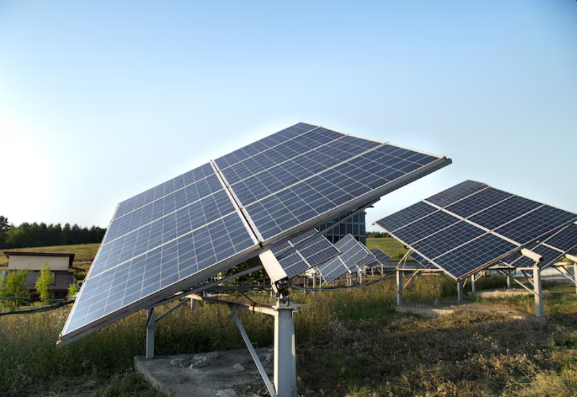 Sinergi Thermal Energy Storage dan Panel Surya di Industri Batam